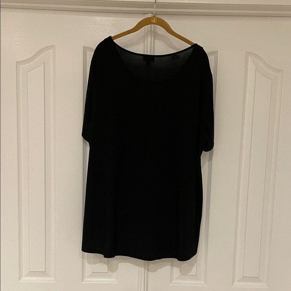 Avenue size 22/24 Elegant Black Women's Top NWT - Picture 2 of 6